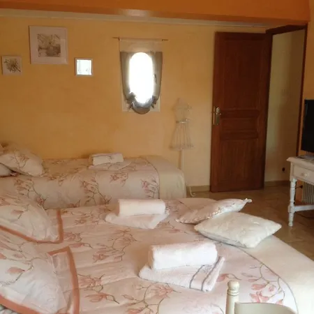 Maison d'hôtes Les Olivades *