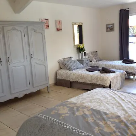 ゲストハウス Les Olivades *